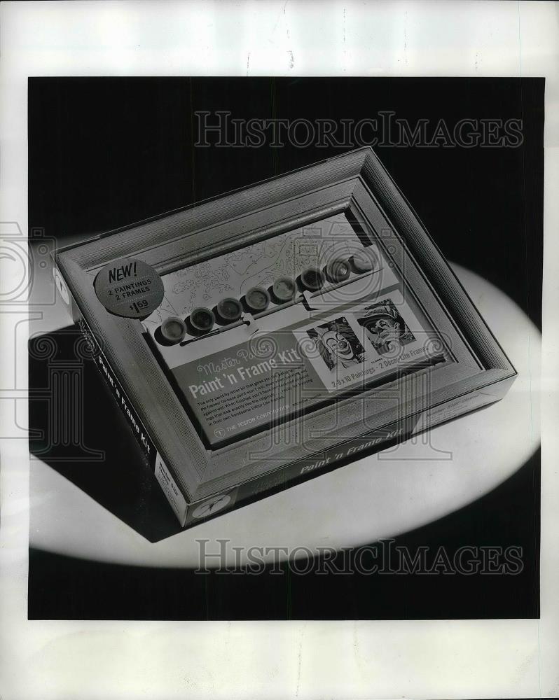 1962 Press Photo New &quot;Master Palette Paint &#39;n Frame Kit&quot; - Historic Images