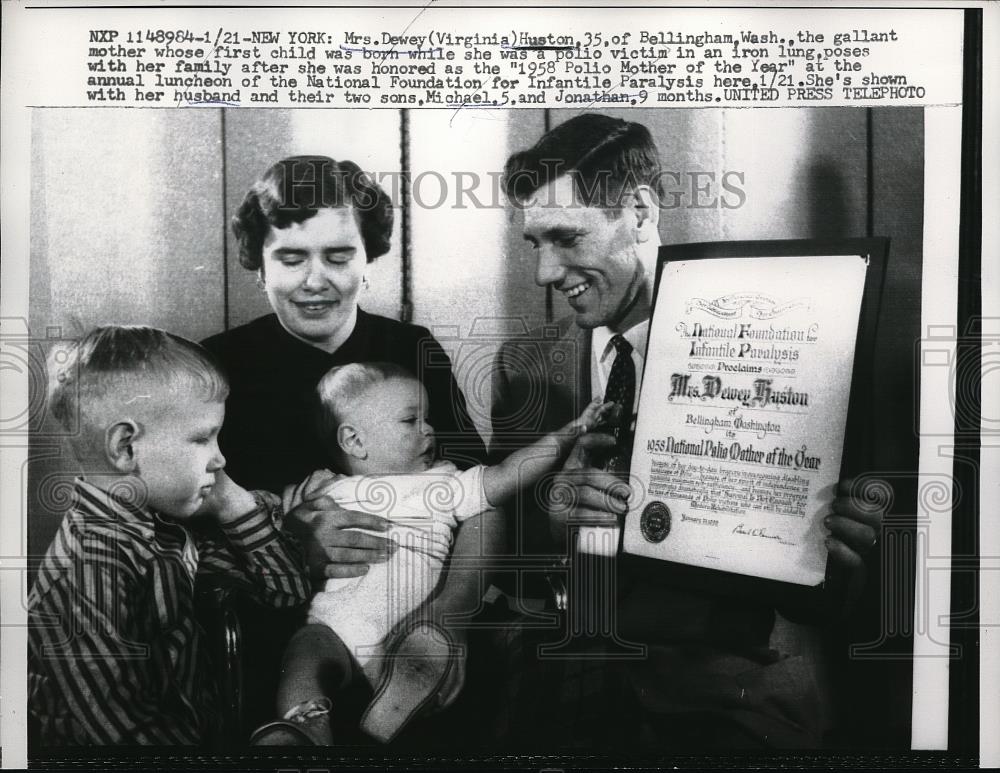 1958 Press Photo Mrs Dewey Huston, Award National Foundation Infantile Paralysis - Historic Images