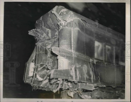 1940 Press Photo Engine Smashed into Diner of Commodore Vanderbilt - neb28710 - Historic Images