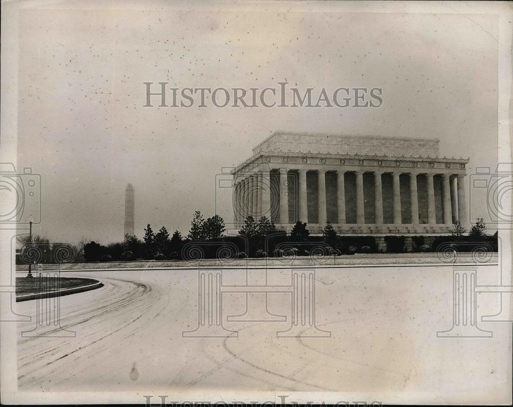 1934 Press Photo The Capital&#39;s first snowfall of the season - Historic Images