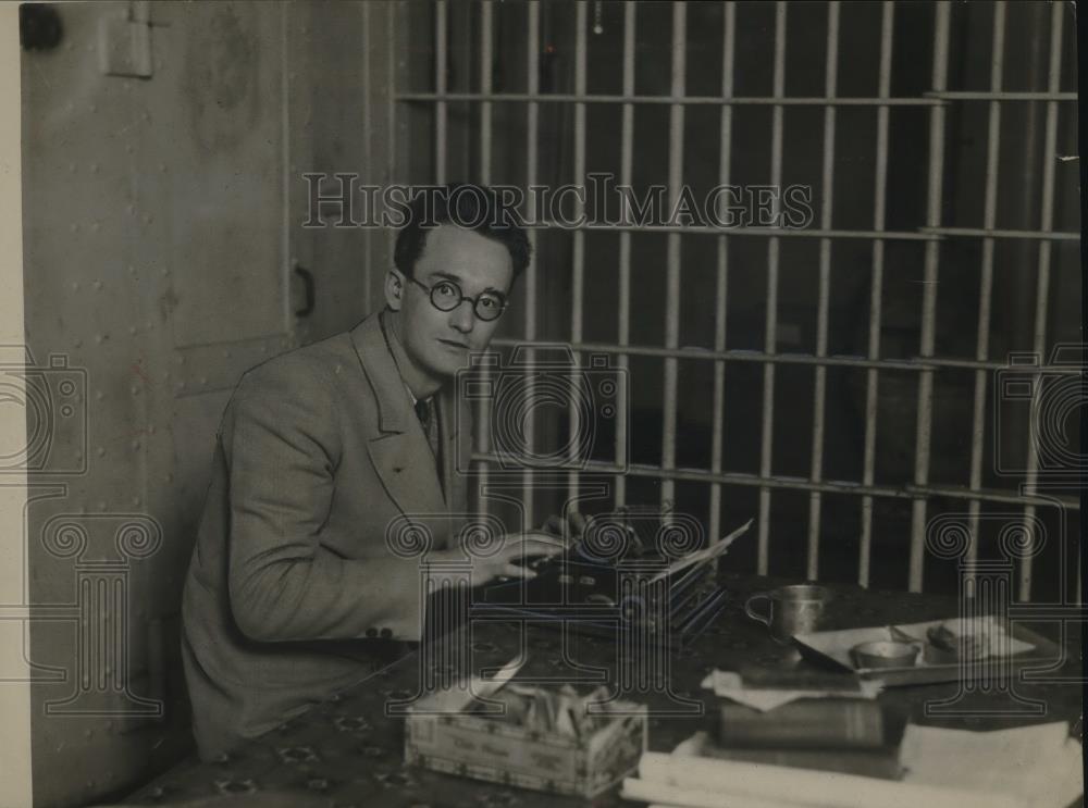 1922 Press Photo William T. Lewis, Editor, to spend 2 hours in jail - Historic Images