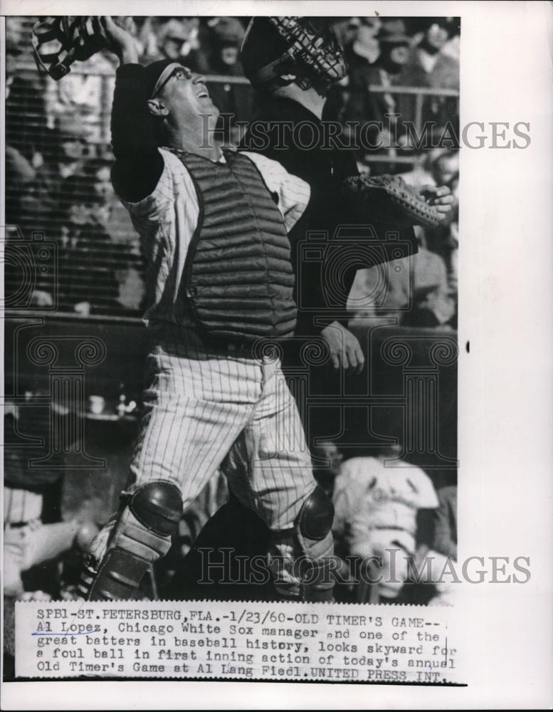 1960 Press Photo Al Lopez, White Sox Manager Playing Old Timer's Game Lang Field - Historic Images