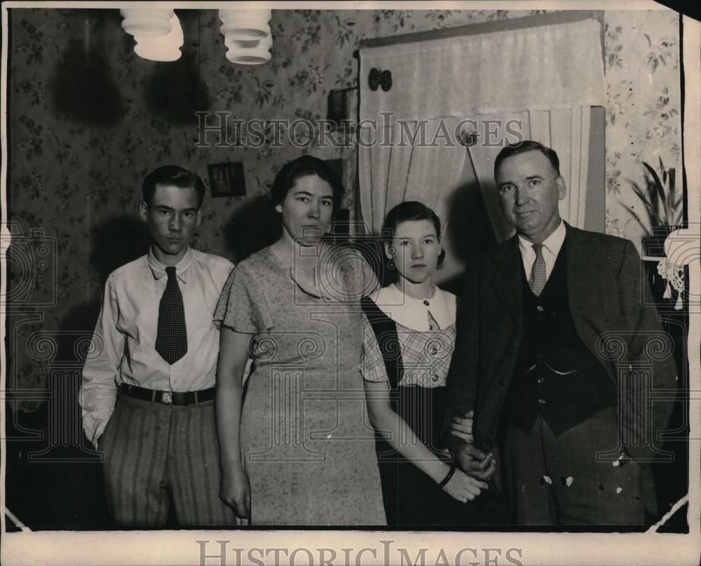 1933 Press Photo Norman Dryden,Mrs. Mary Druden,Deputy Sheriff Norman Dryden - Historic Images