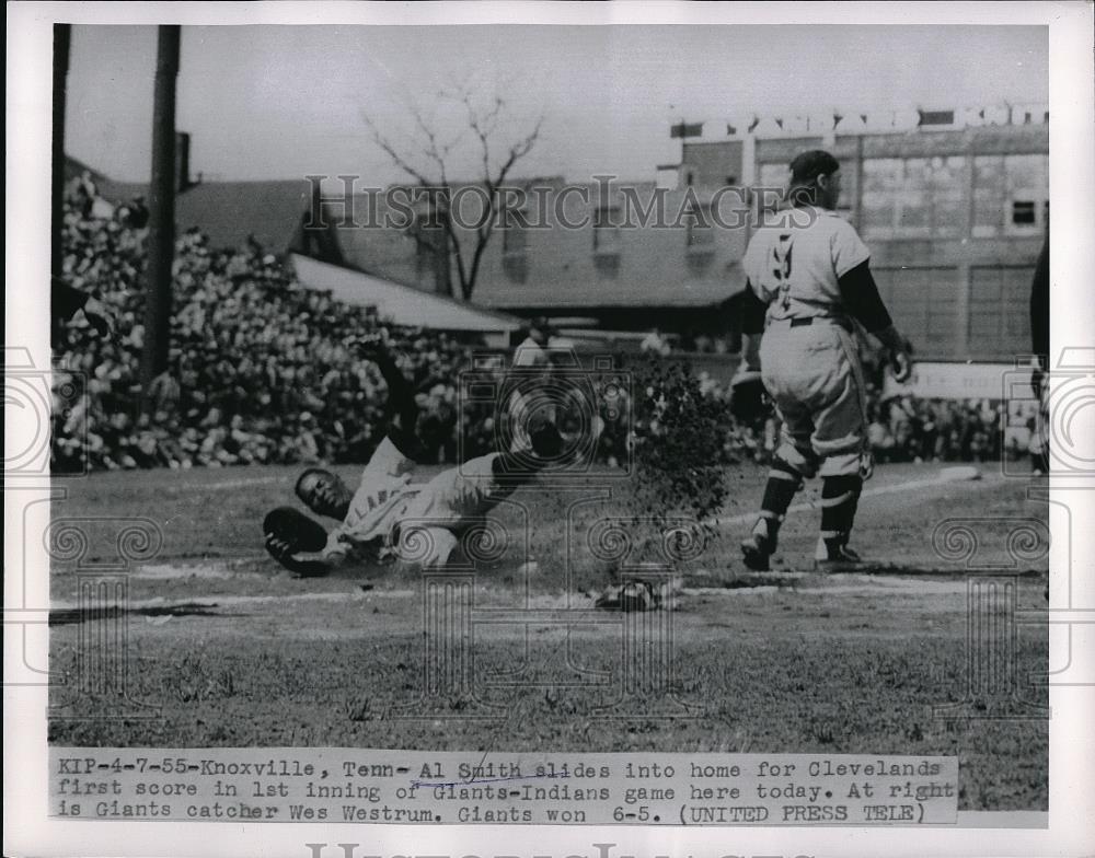 1955 Press Photo Al Smith Indians Slides Home Wes Westrum Catcher Giants MLB - Historic Images