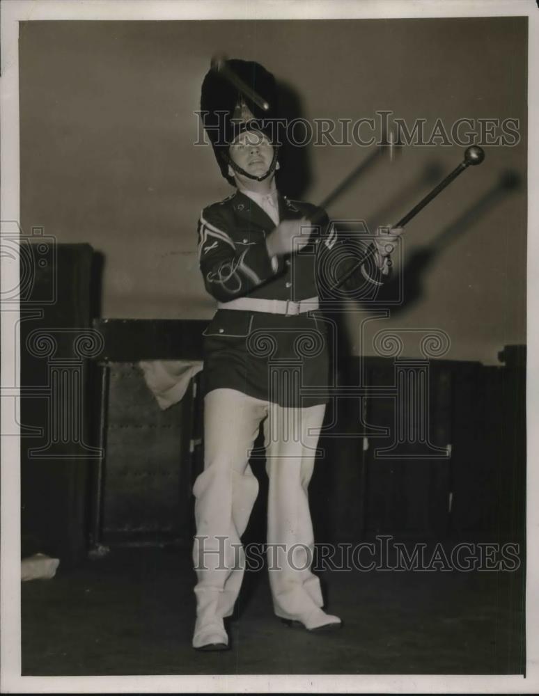 1939 Press Photo Baton Twirling contest cahmp Paul T Wines in NYC - Historic Images