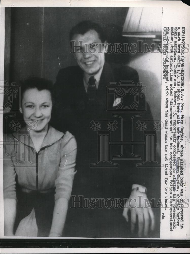 1958 Press Photo Mrs Mary Gaydos and Her husband Strphen Gaydos before her death - Historic Images