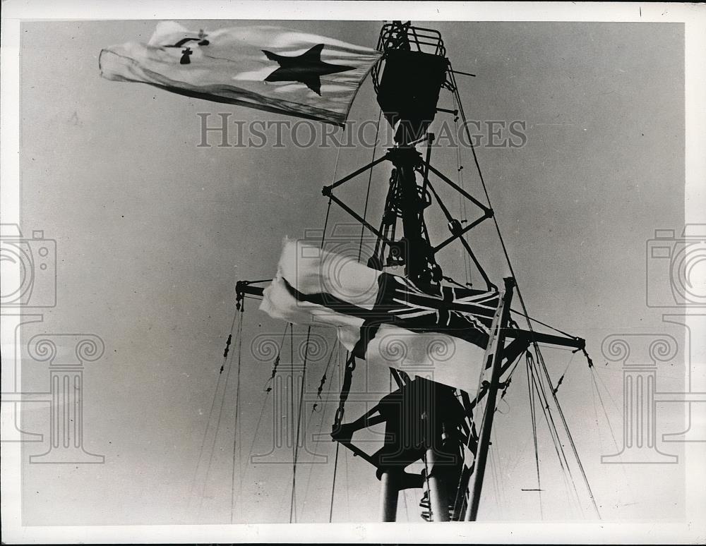 1941 Press Photo British &amp; Soviet flags on British ships off Libya - Historic Images