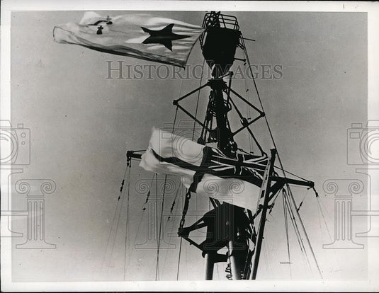 1941 Press Photo British & Soviet flags on British ships off Libya - Historic Images