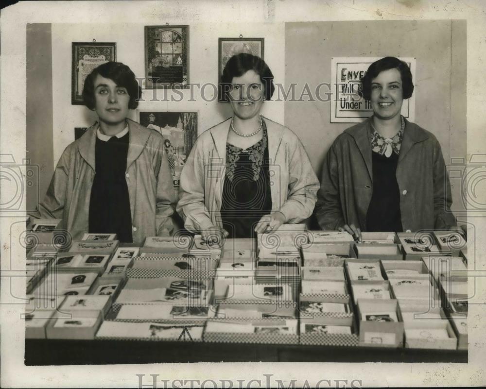 1926 Press Photo Harriet Fenn &amp; Dora Strycik - Historic Images