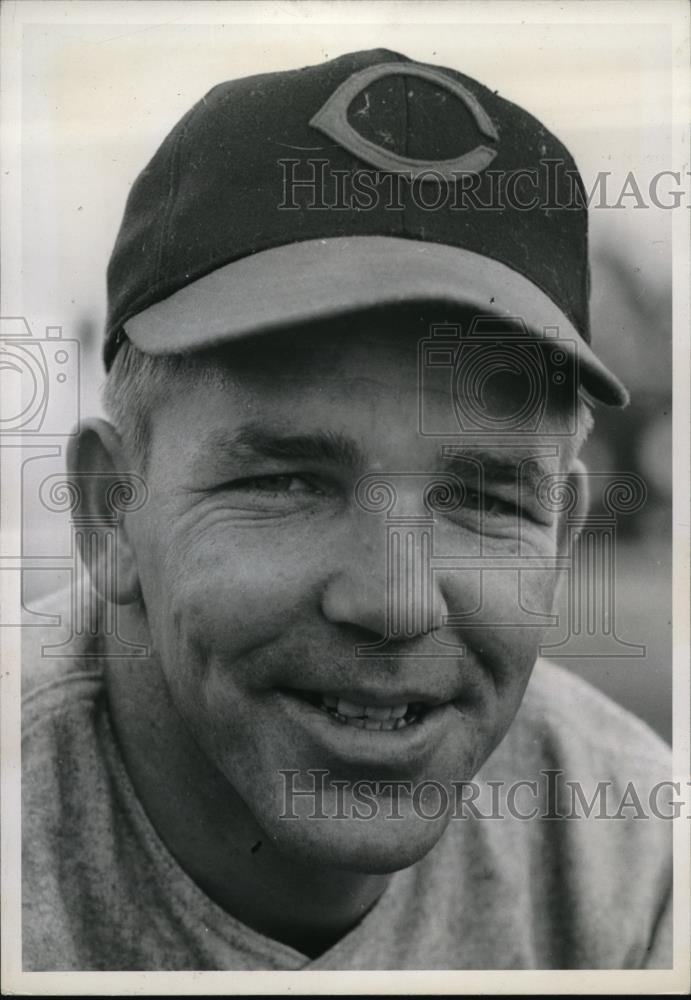 1941 Press Photo Cincinnati Reds Pitcher Elmer Riddle - Historic Images