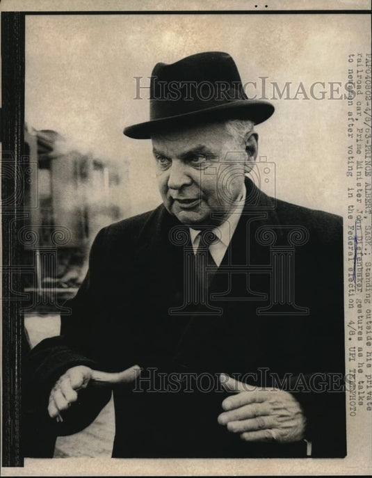 1963 Press Photo Canadian Prime Minister Diefenbaker at Prince Albert, Sask. - Historic Images