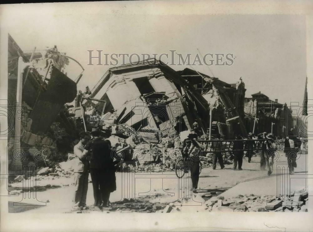 1939 Press Photo ruins of Williamson &amp; Co. after earthquake in Concepcion, Chile - Historic Images