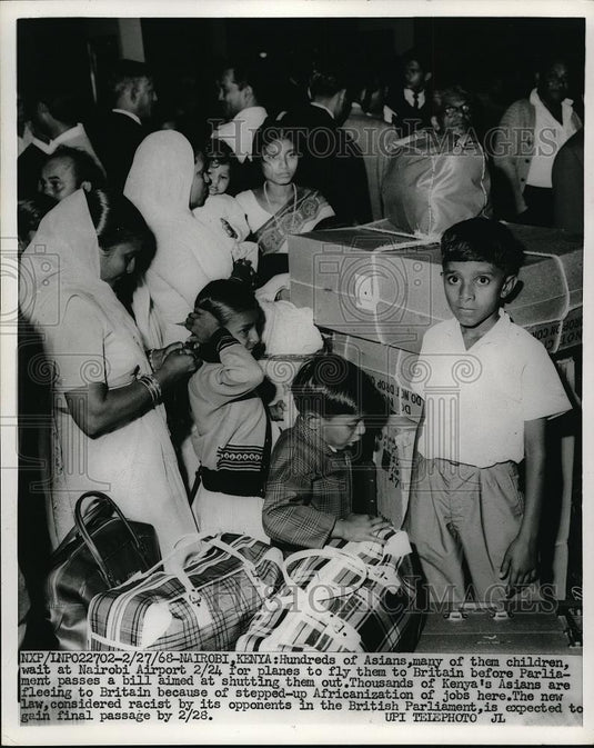 1968 Press Photo Thousands Kenya's Asians waiting to flee to Britain before - Historic Images