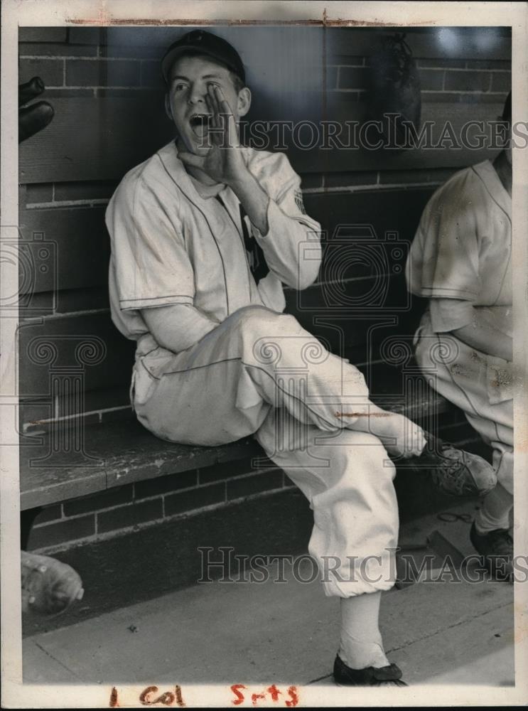 1945 Press Photo Karl Scheel ex-serviceman as White Sox as Practice Pitcher - Historic Images