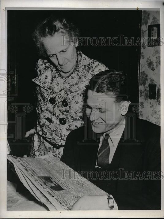 1940 Press Photo Pittsburgh Pirates Benny McCoy & Mom Mrs Elmer McCoy - Historic Images