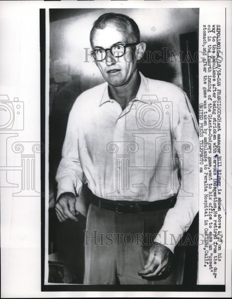 1958 Press Photo San Francisco Giant Manager Bill Rigney On His Way To Ambulance - Historic Images