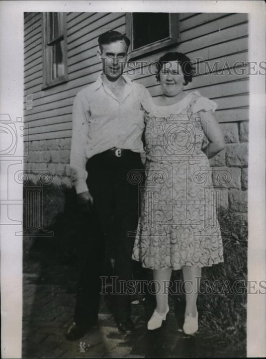 1934 Press Photo Mr. and Mrs. Chester Hart, Refused Anti-Rabies Serum for Son - Historic Images