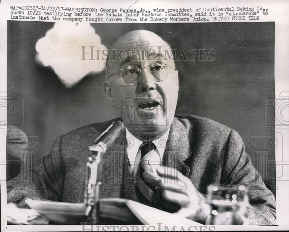 1957 Press Photo George Faunce Jr, pres of Continental Bakin Co, - Historic Images