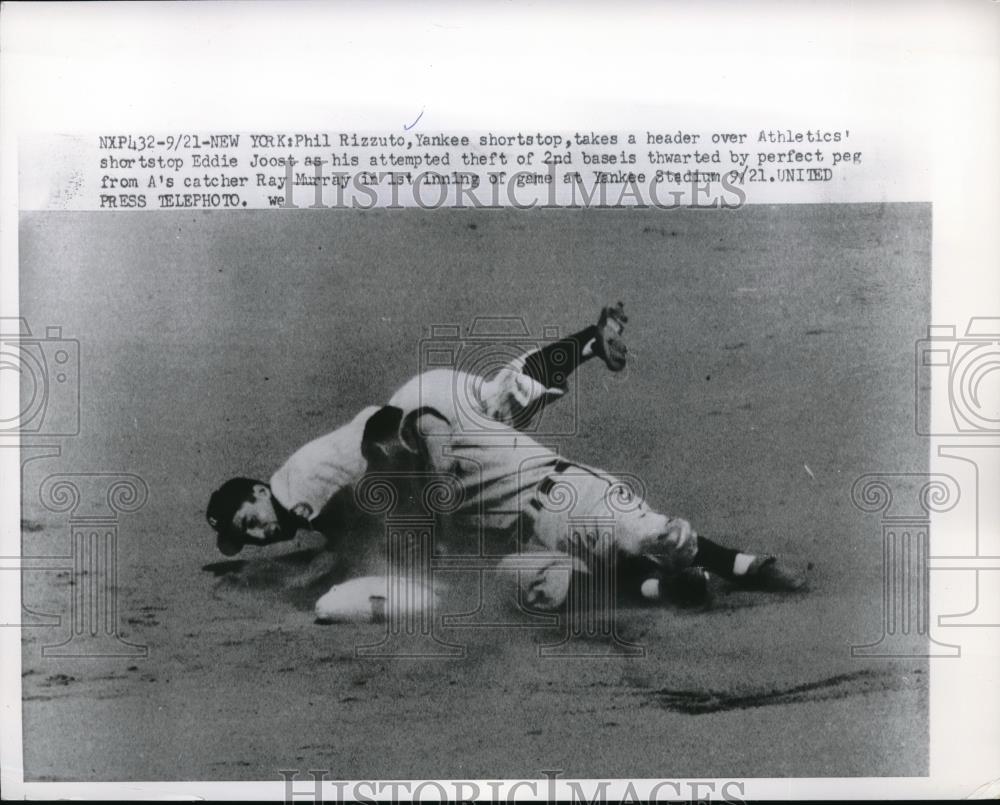 1950 Press Photo Yankee Phil Rizzuto out at 2nd vs A&#39;s Eddie Joost - Historic Images