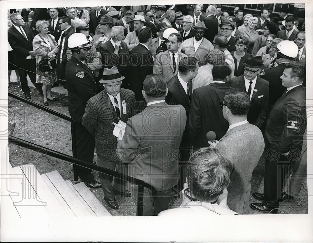 1967 Press Photo Democratic Steer Roast - Historic Images