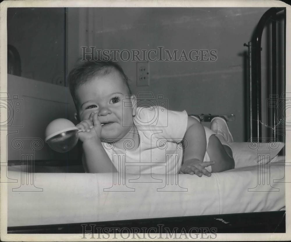 1950 Press Photo Mary Kosleski, age 7 months in Tennessee - Historic Images