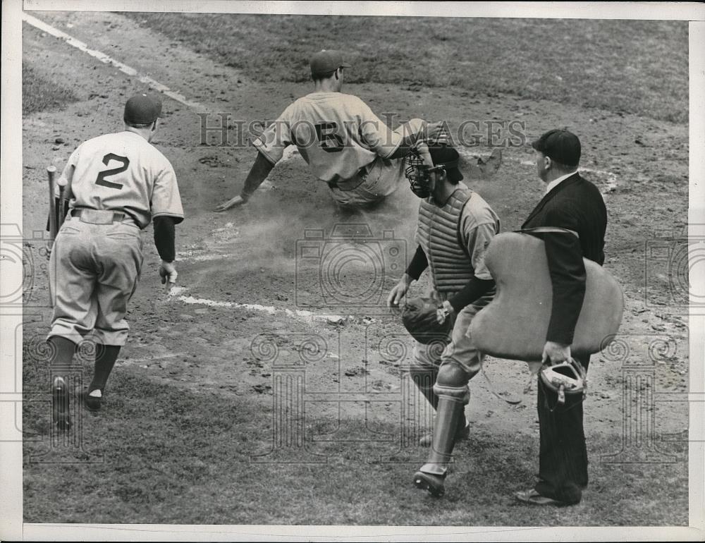 1938 Press Photo Brooklyn Dodgers Lavagetto scores in 2nd inning - neb31171 - Historic Images