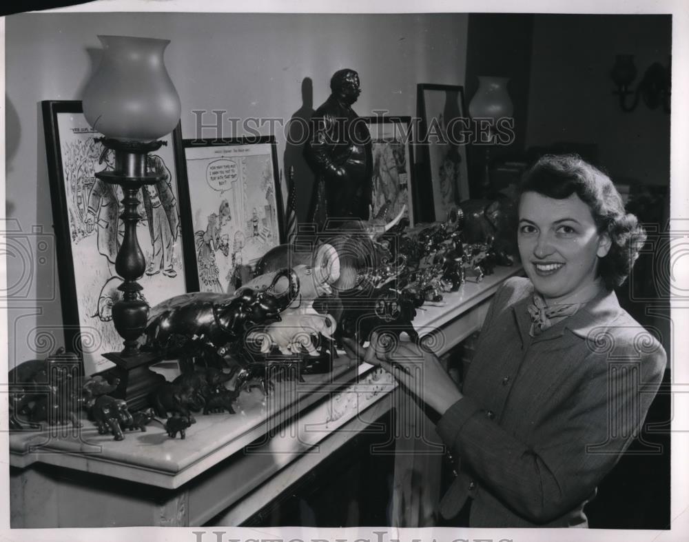 1951 Press Photo Marjorie Hein Secretary In Office Of Senator Robert Taft - Historic Images