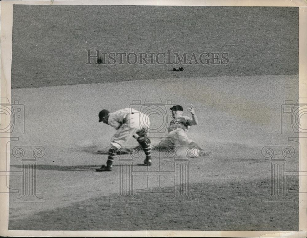1936 Press Photo Brooklyn Dodgers Joe Stripp Sliding Safely Into Second Base - Historic Images