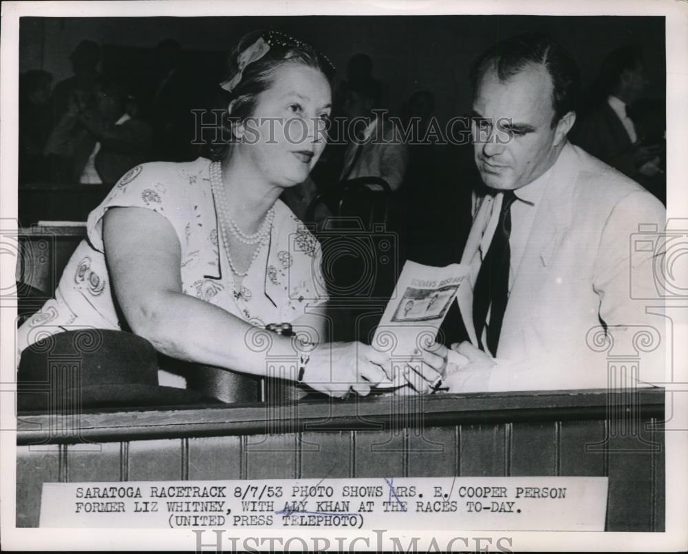 1953 Press Photo Aly Khan Mrs. Cooper Saratoga Racetrack - Historic Images