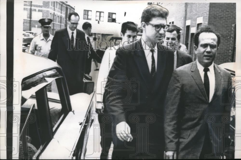 1961 Press Photo Men Walk Down Street In Group - Historic Images