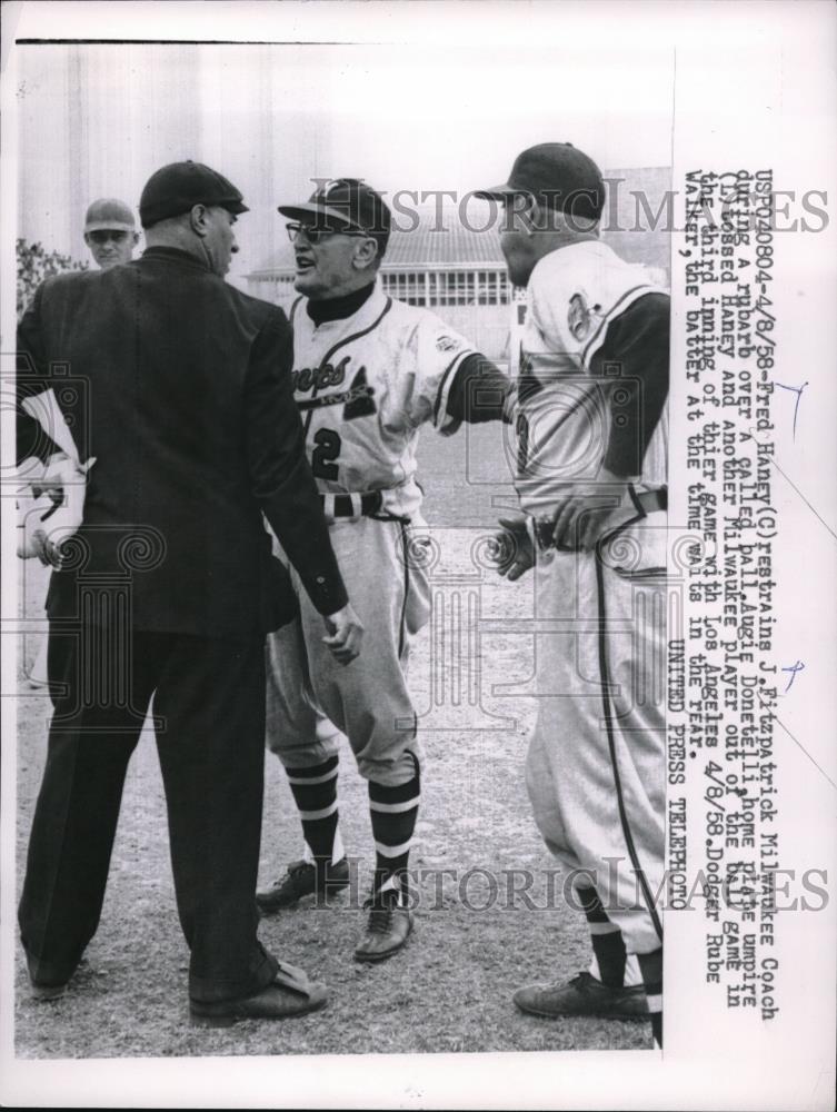 1958 Press Photo Milwaukee Coach J. Fitzpatrick, and Umpire Fred Haney - Historic Images