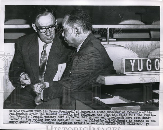 1955 Press Photo Sir Percy Spender of Australia chats with Philippines' Carlos P - Historic Images