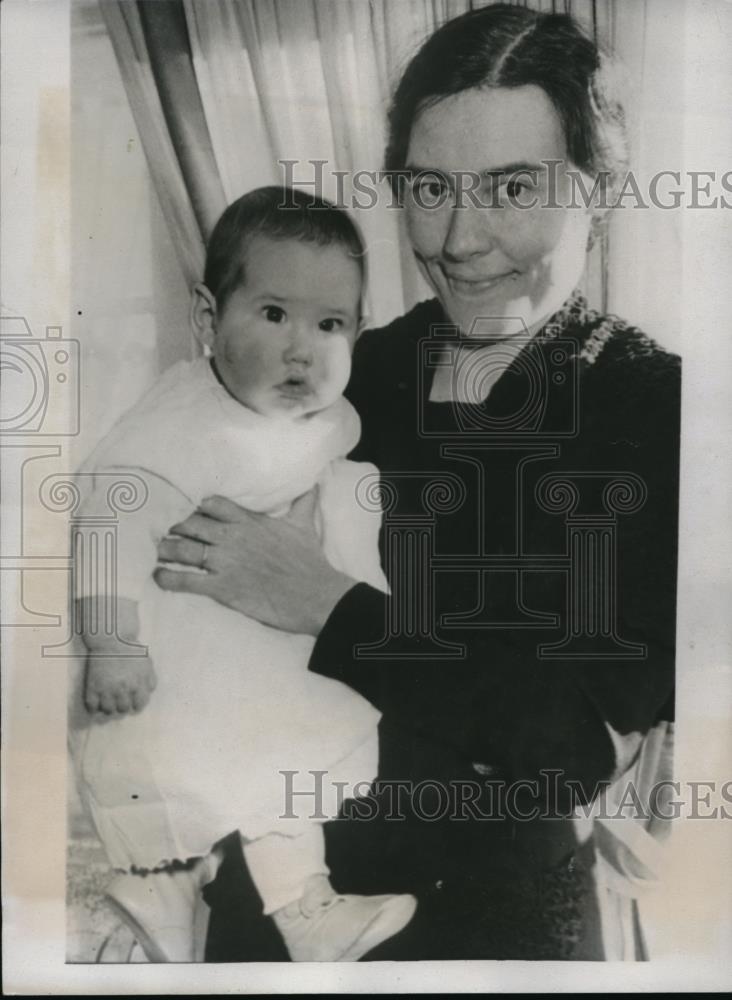 1934 Press Photo Mrs. Alfred M. Landon, 2nd wife of Gov. Landon w/ daughter - Historic Images