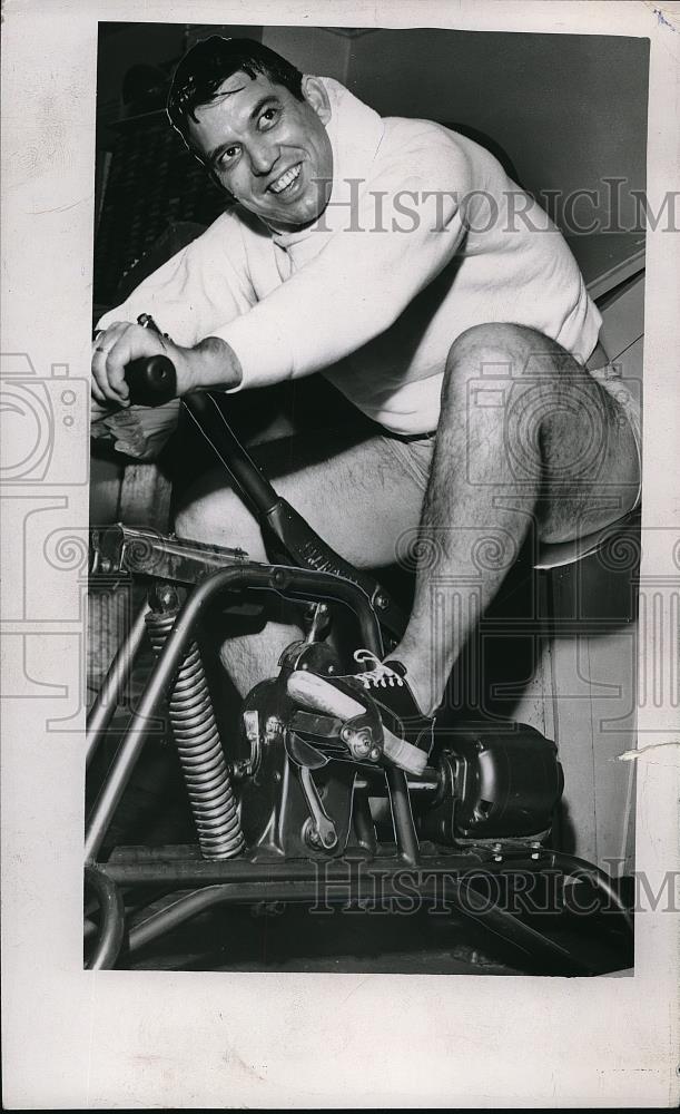 1957 Press Photo Cleveland Indian, Bobby Bragen working out - Historic Images