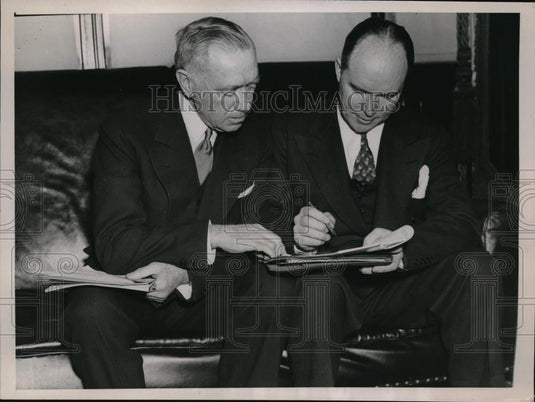 1937 Press Photo Charles B. Henderson Director Of Finance Corp. & James Alley - Historic Images