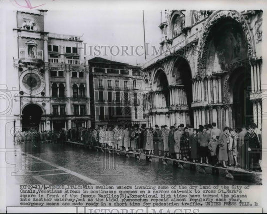 1955 Press Photo Cat-walk to cross St. Mark's Square near Basilica, Venice - Historic Images