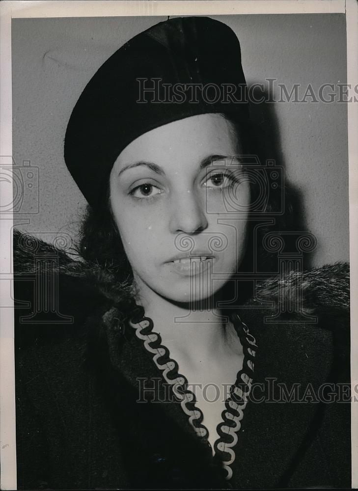 1940 Press Photo Anna Donahue awarded divorce from her husband Thomas - Historic Images