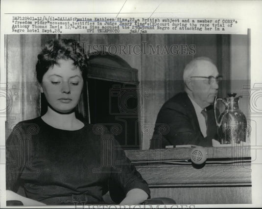 1961 Press Photo Pauline Kathleen Sims and Judge Henry Kings in Court hiring. - Historic Images