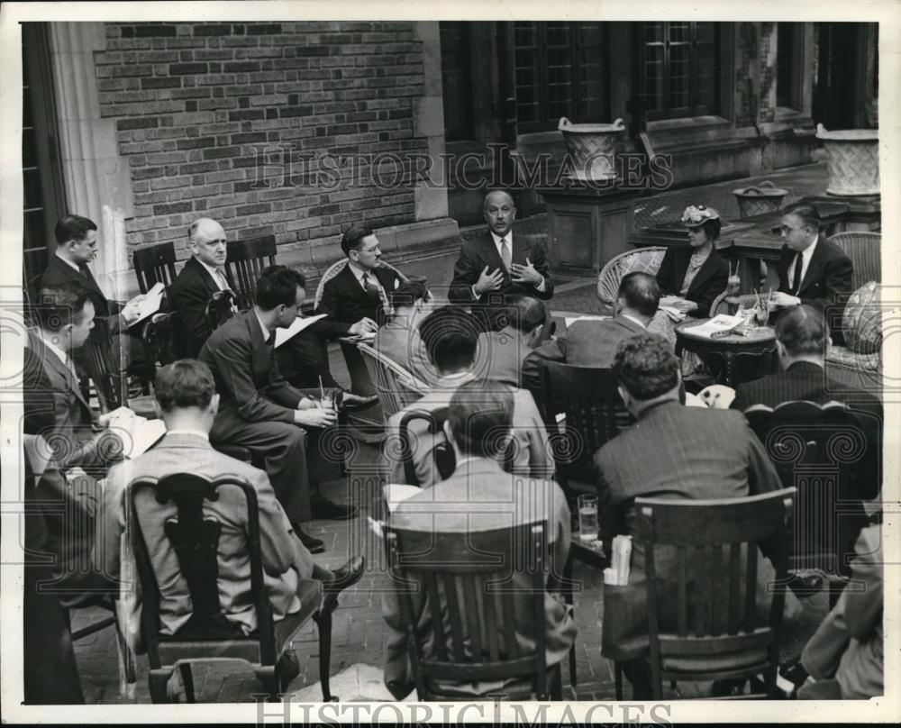 1951 Press Photo French Ambassador Gaston Henry Haye During Press Conference - Historic Images