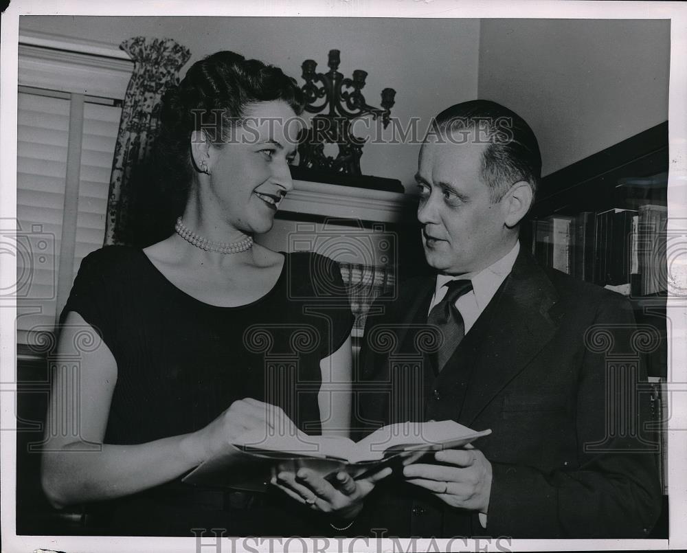 1954 Press Photo Dr Anatol Dinbergs & wife in Washington one of 3 Baltic envoys - Historic Images