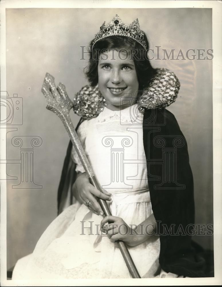 1942 Press Photo Ms.Betty Carey Dunning crowned as Queen Maysea XV Juvenile . - Historic Images