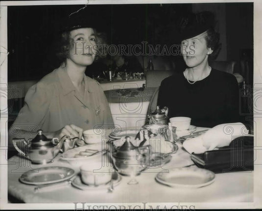1940 Press Photo Mrs Henry Dodge, Mrs Gordon H Michler South American Tea Dance - Historic Images