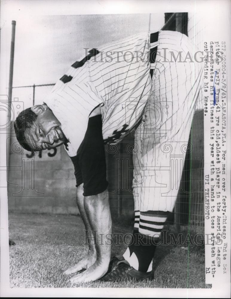 1961 Press Photo Chicago White Sox Pitcher Early Wynn Works Out in Florida - Historic Images