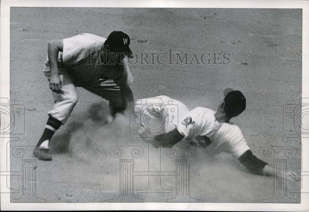 1950 Press Photo Mickey Vernon Cleveland Indians Senators Catcher - Historic Images