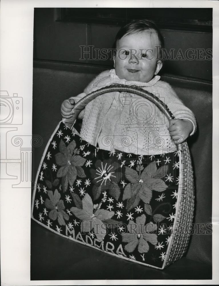 1961 Press Photo NYC, Gerbrand Hassbroeck. age 6 mnts from South Africa - Historic Images