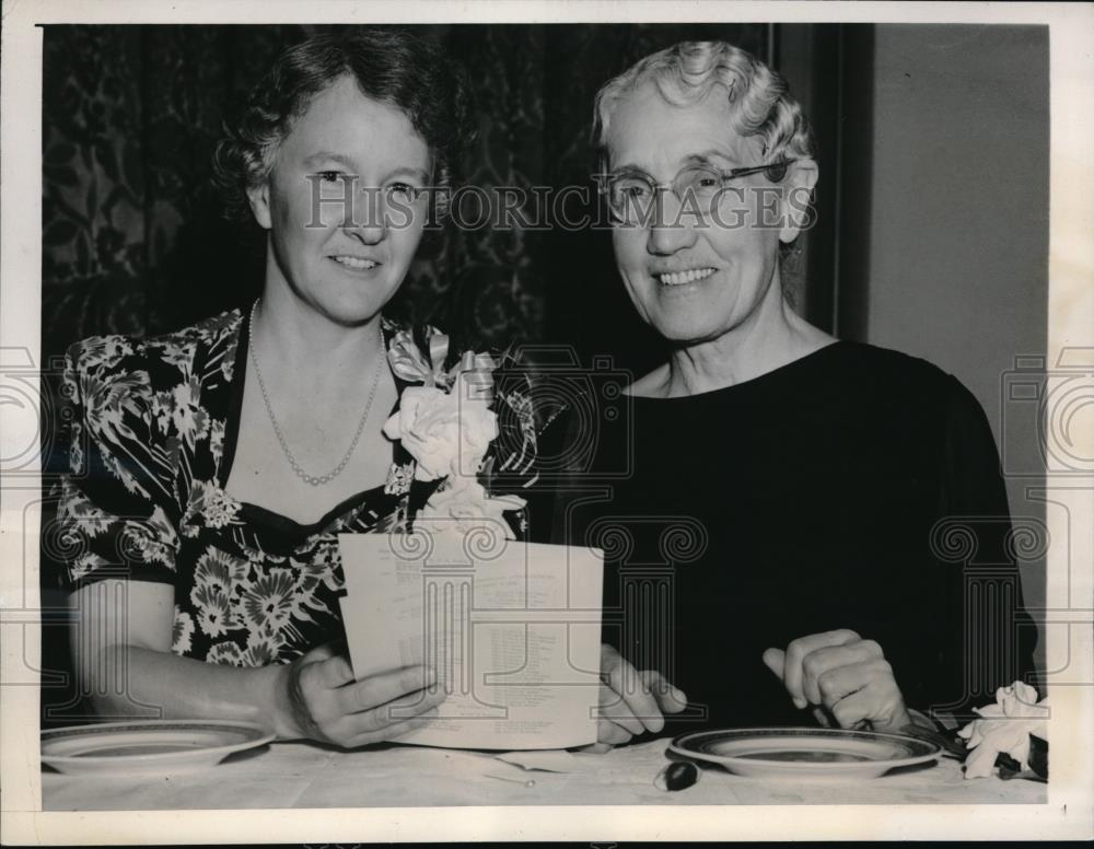 1940 Press Photo Mrs Cleveland Earl Dodge &amp; Ruth House President - Historic Images