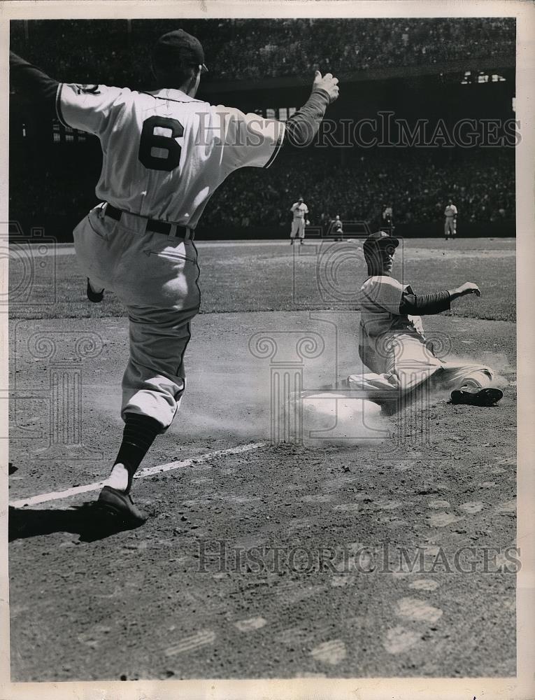 1948 Press Photo Detroit 1st Baseman George Vico Slides Into 3rd Base - Historic Images