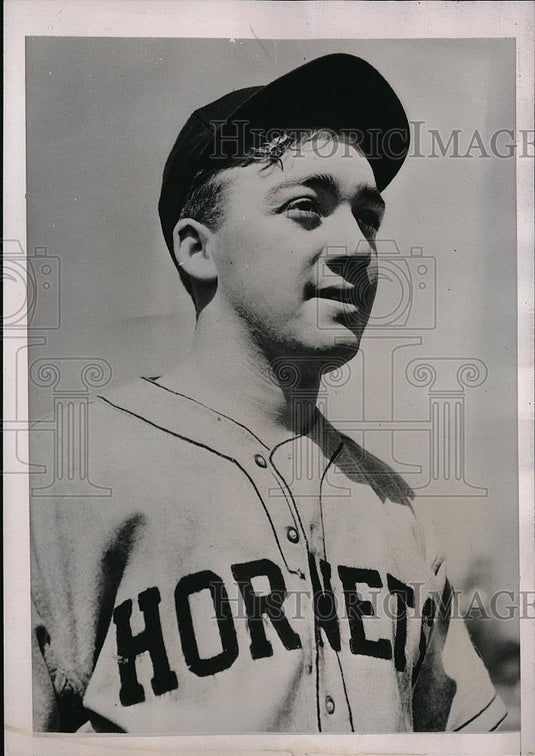 1939 Press Photo Mike Green at Senators spring training - Historic Images