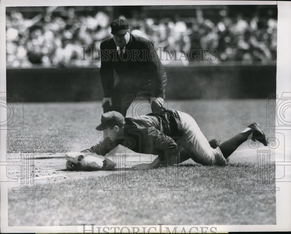 1956 Press Photo Philadelphia Phillies Robin Roberts Pitcher - Historic Images
