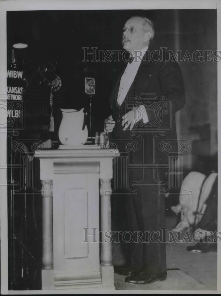 1936 Press Photo Gov.Alf M.Landon speak at Kansas Day Celebration in Topeka. - Historic Images